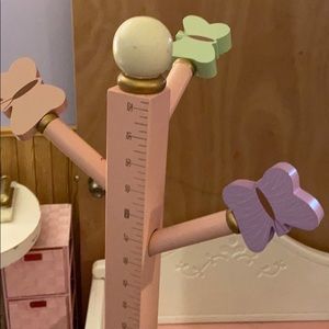 Coat rack and kids measurement height